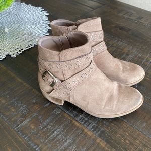 🦋 GUC Toddler Girl’s Booties!